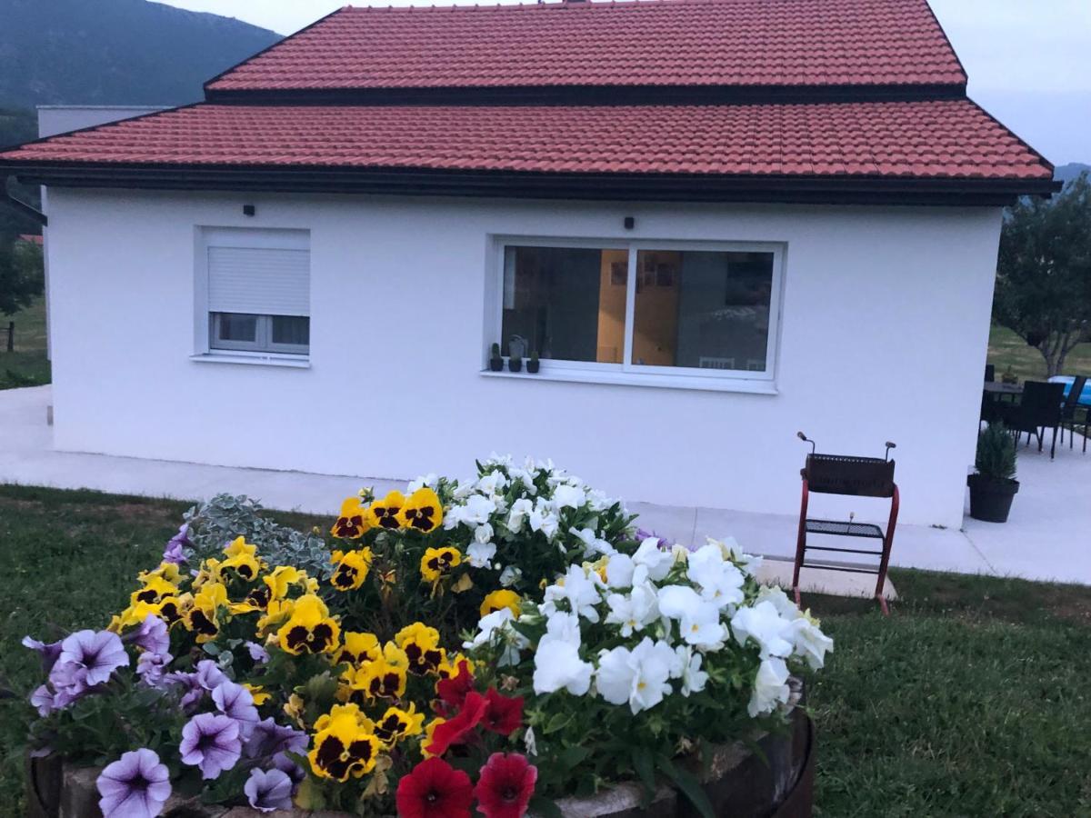 Vikendica Bruse Villa Jaklici Buitenkant foto
